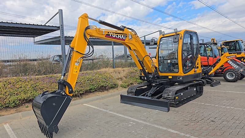 Yuchai YC60-9 Medium Excavator - Yuchai yc60-9 medium excavator